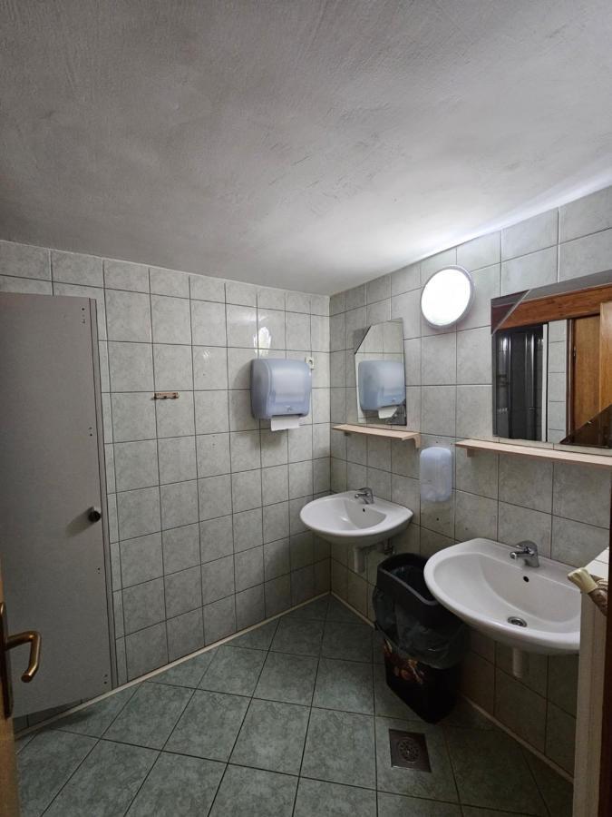 Ruska Koca Hotel Hocko Pohorje Luaran gambar
